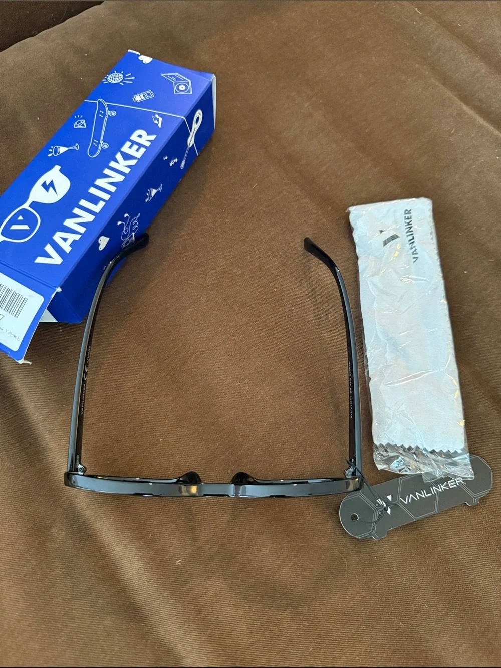 Vanlinker Oval Black Sunglasses with Brown Lenses